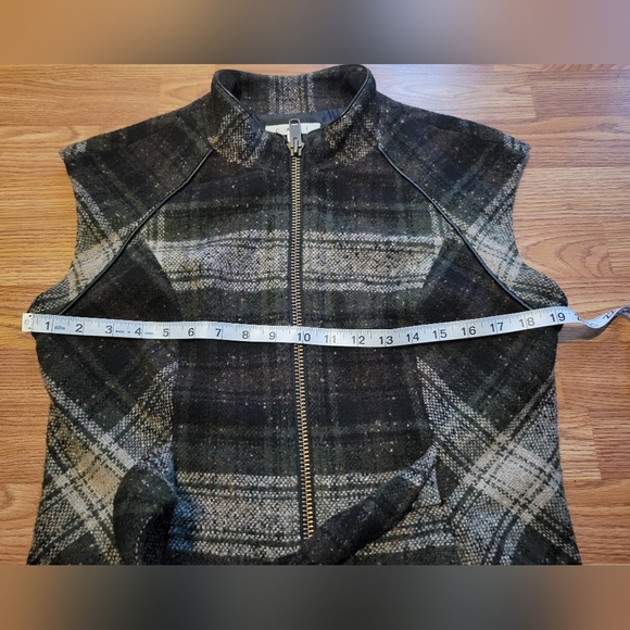 CAbi #611 All Tied Up Plaid Wool Blend Vest, M - Picture 10 of 11